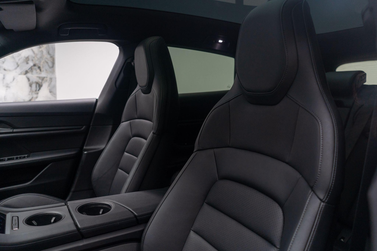 Used Porsche Taycan 2021 for sale - 76619927: Photo 16