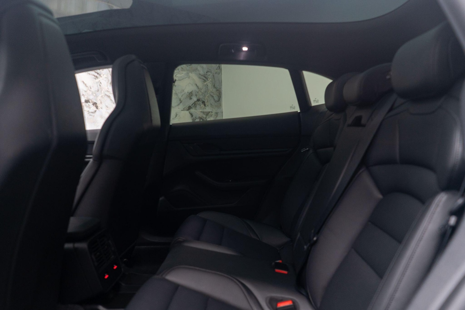 Used Porsche Taycan 2021 for sale - 76619927: Photo 17