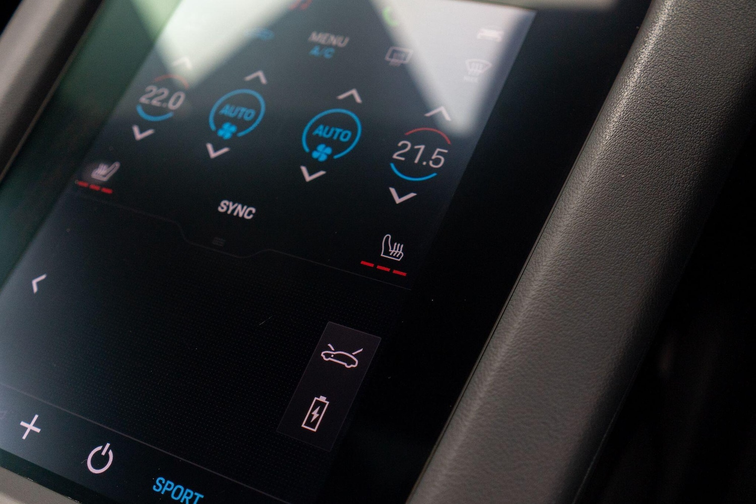 Used Porsche Taycan 2021 for sale - 76619927: Photo 24