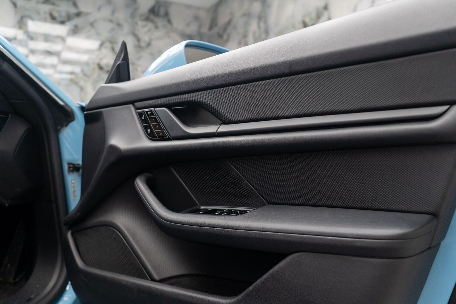 Used Porsche Taycan 2021 for sale - 76619927: Photo 29