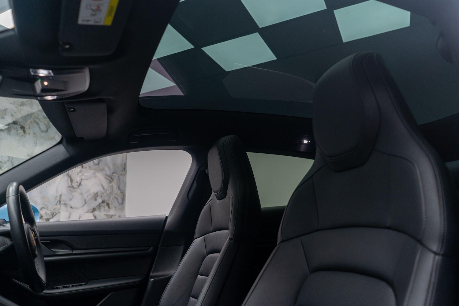 Used Porsche Taycan 2021 for sale - 76619927: Photo 3