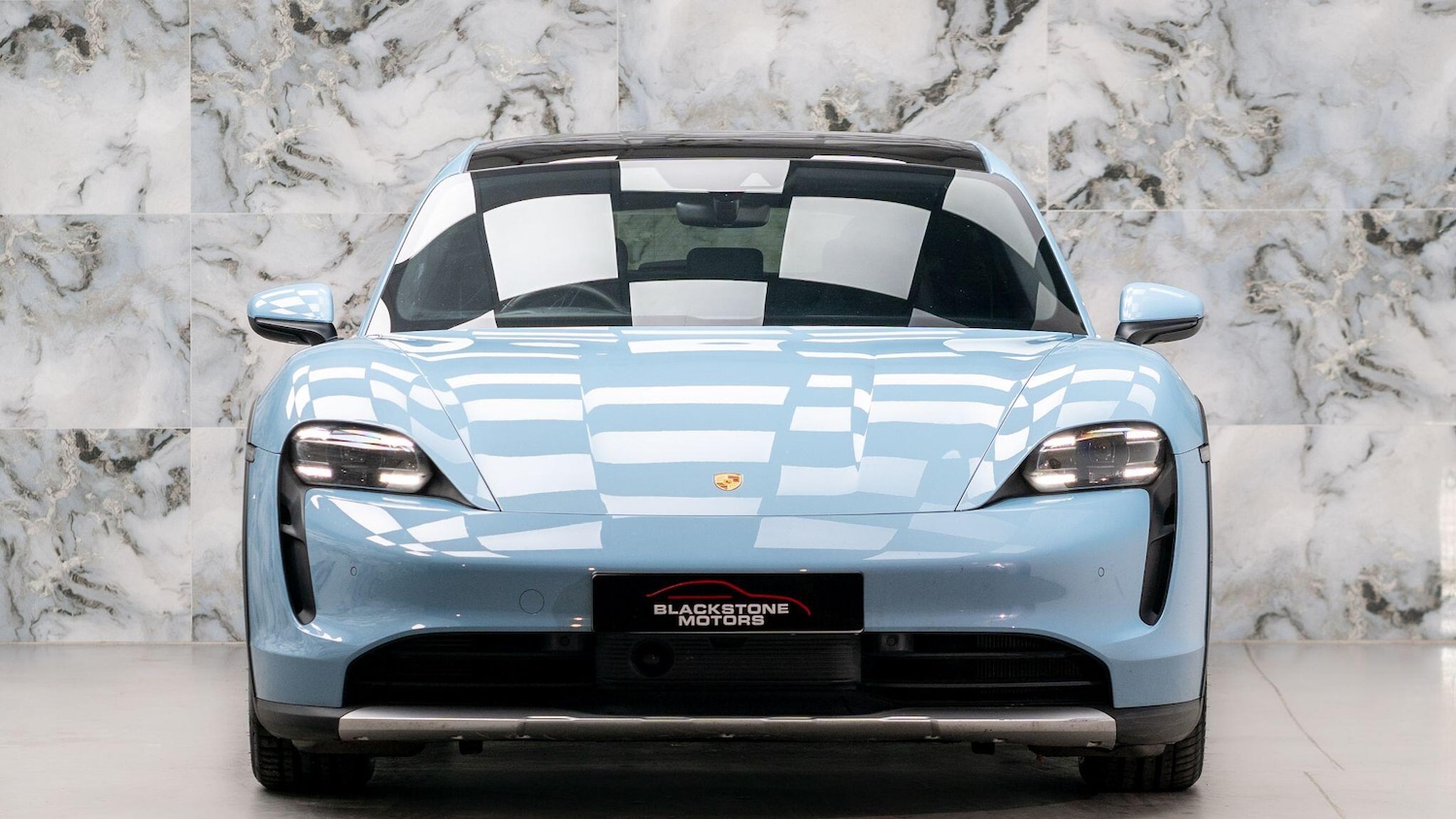 Used Porsche Taycan 2021 for sale - 76619927: Photo 4