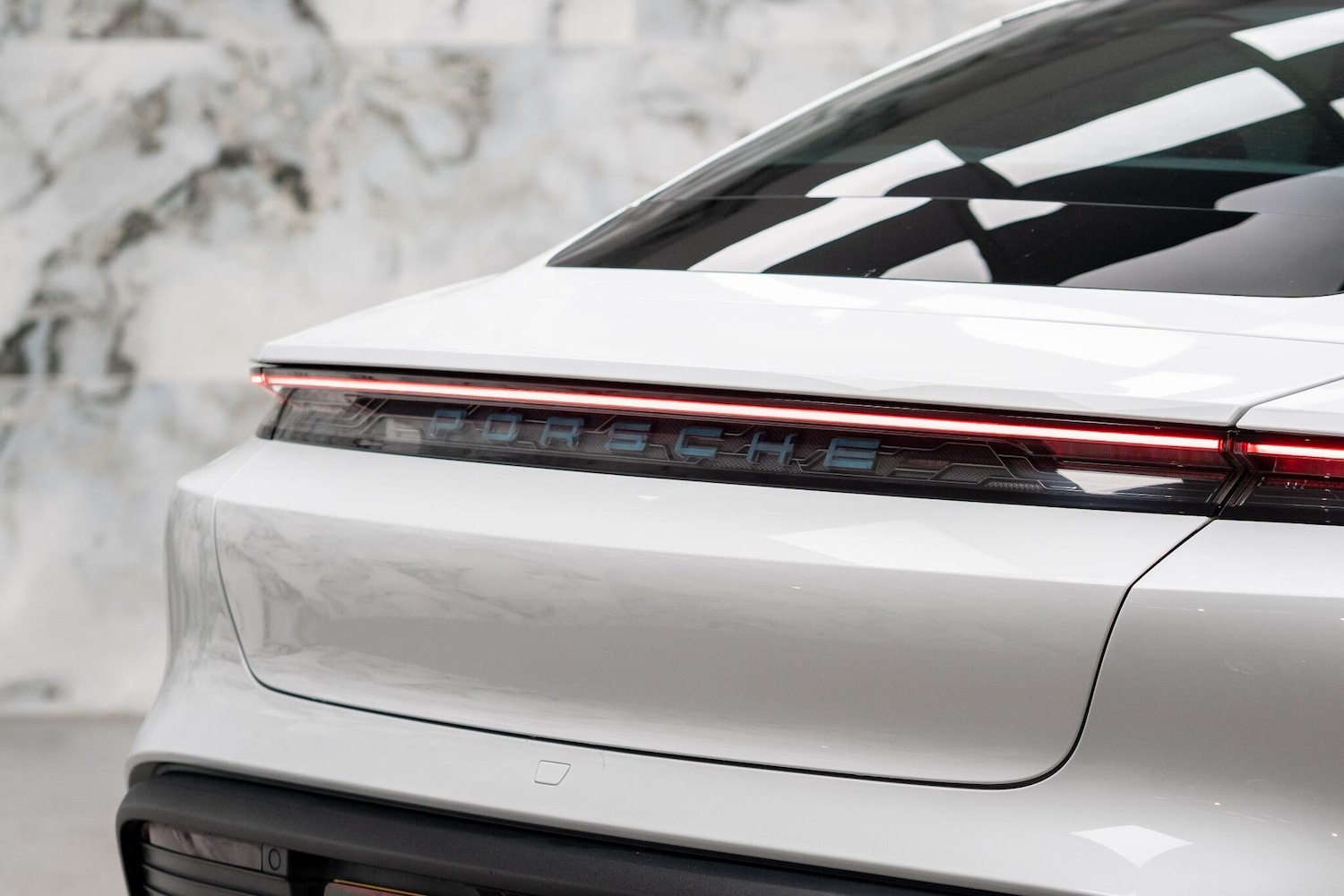 Used Porsche Taycan 2021 for sale - 76499551: Photo 11