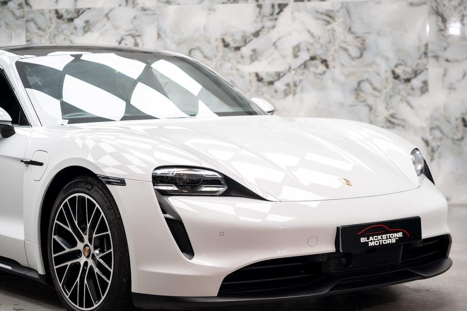 Used Porsche Taycan 2021 for sale - 76499551: Photo 3