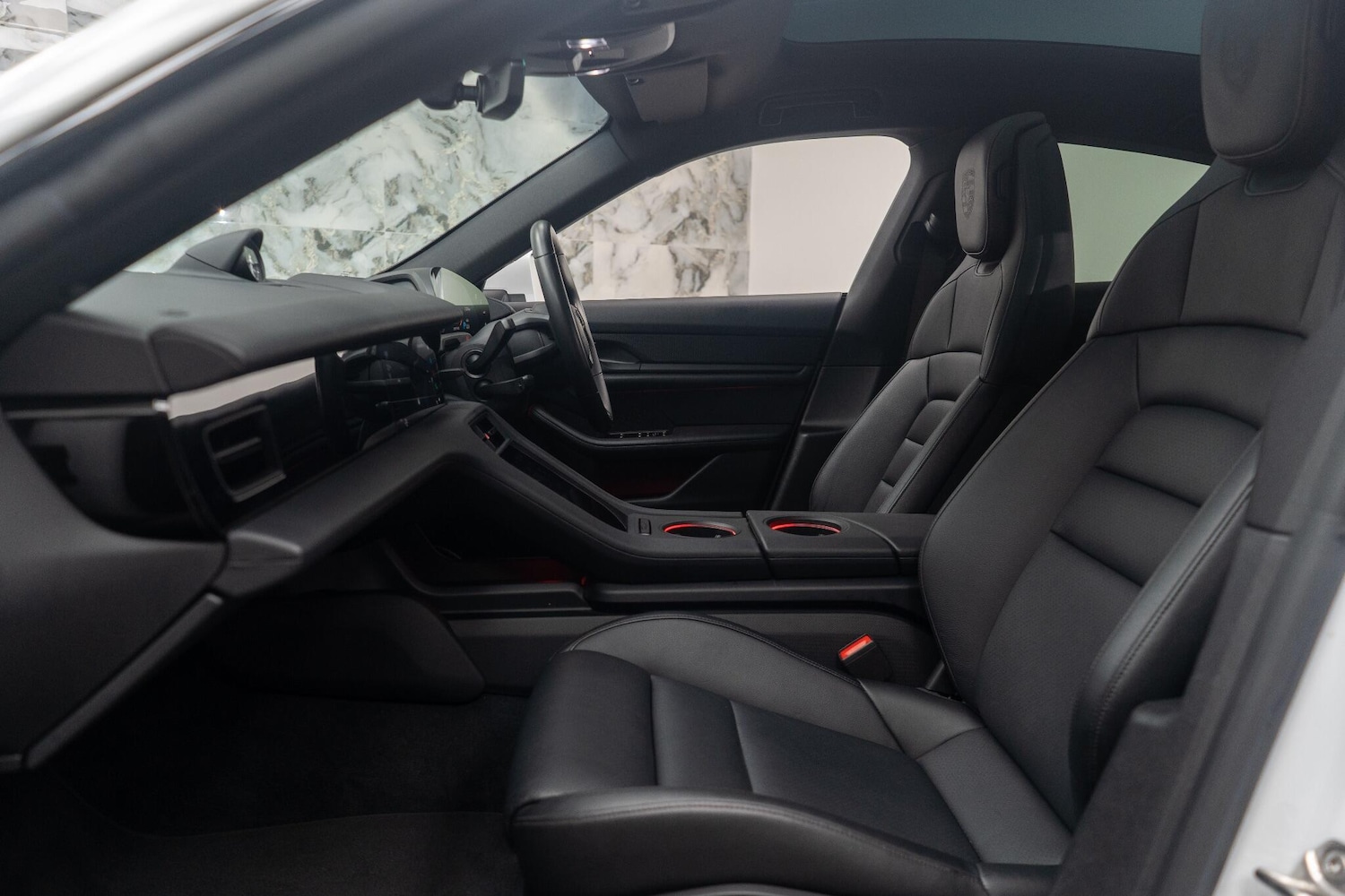 Used Porsche Taycan 2021 for sale - 76499551: Photo 34