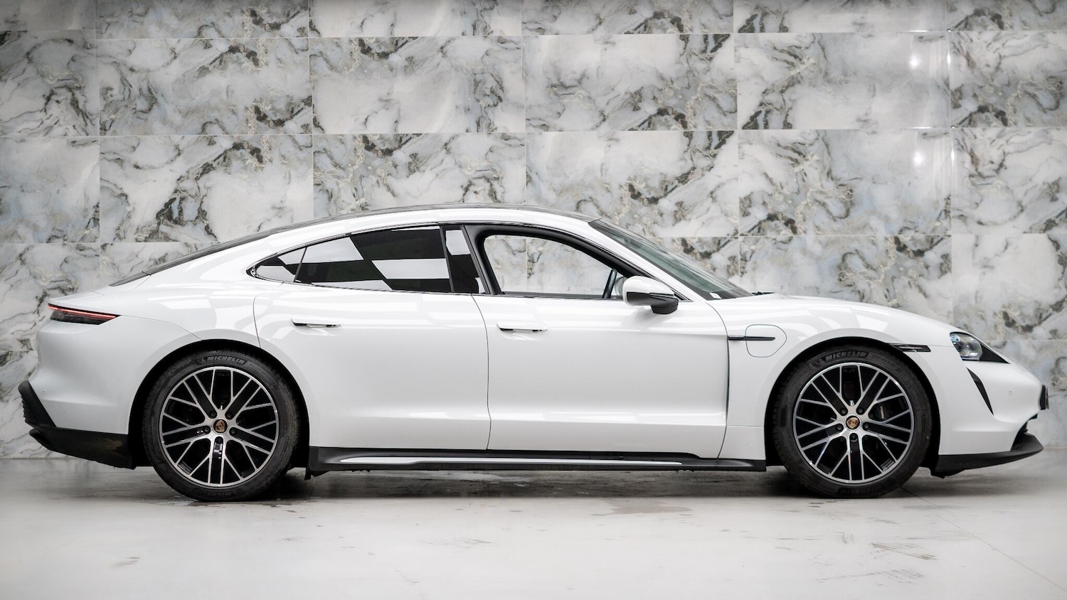 Used Porsche Taycan 2021 for sale - 76499551: Photo 6