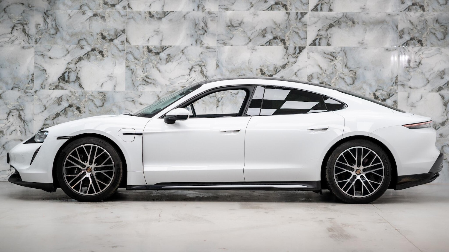 Used Porsche Taycan 2021 for sale - 76499551: Photo 9