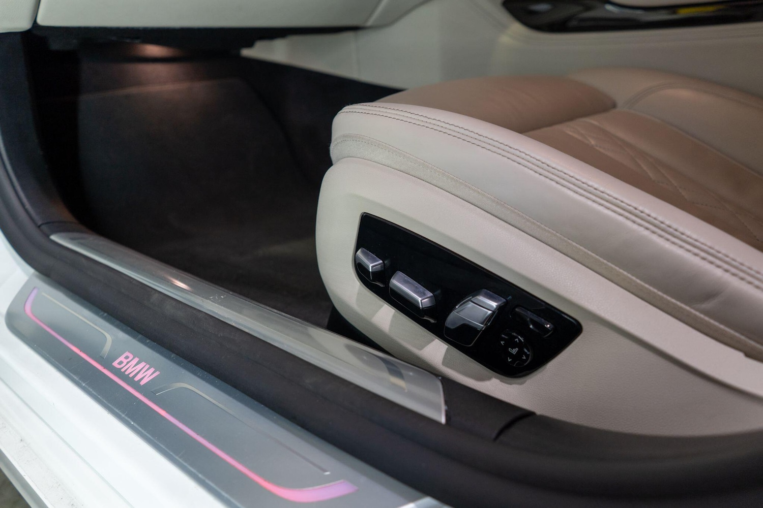 Used BMW 7 Series for sale - 78136415: Photo 32