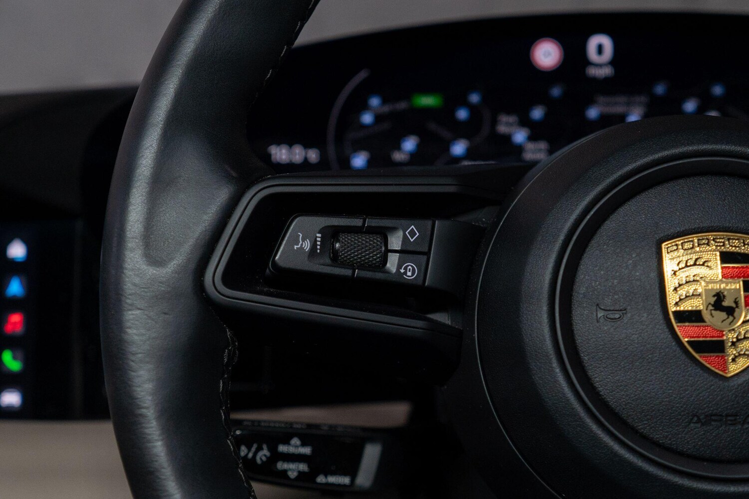 Used Porsche Taycan 2023 for sale - 78185093: Photo 16