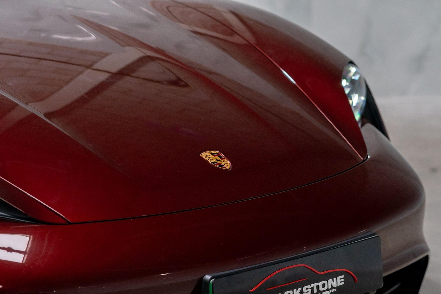 Used Porsche Taycan 2023 for sale - 78185093: Photo 2