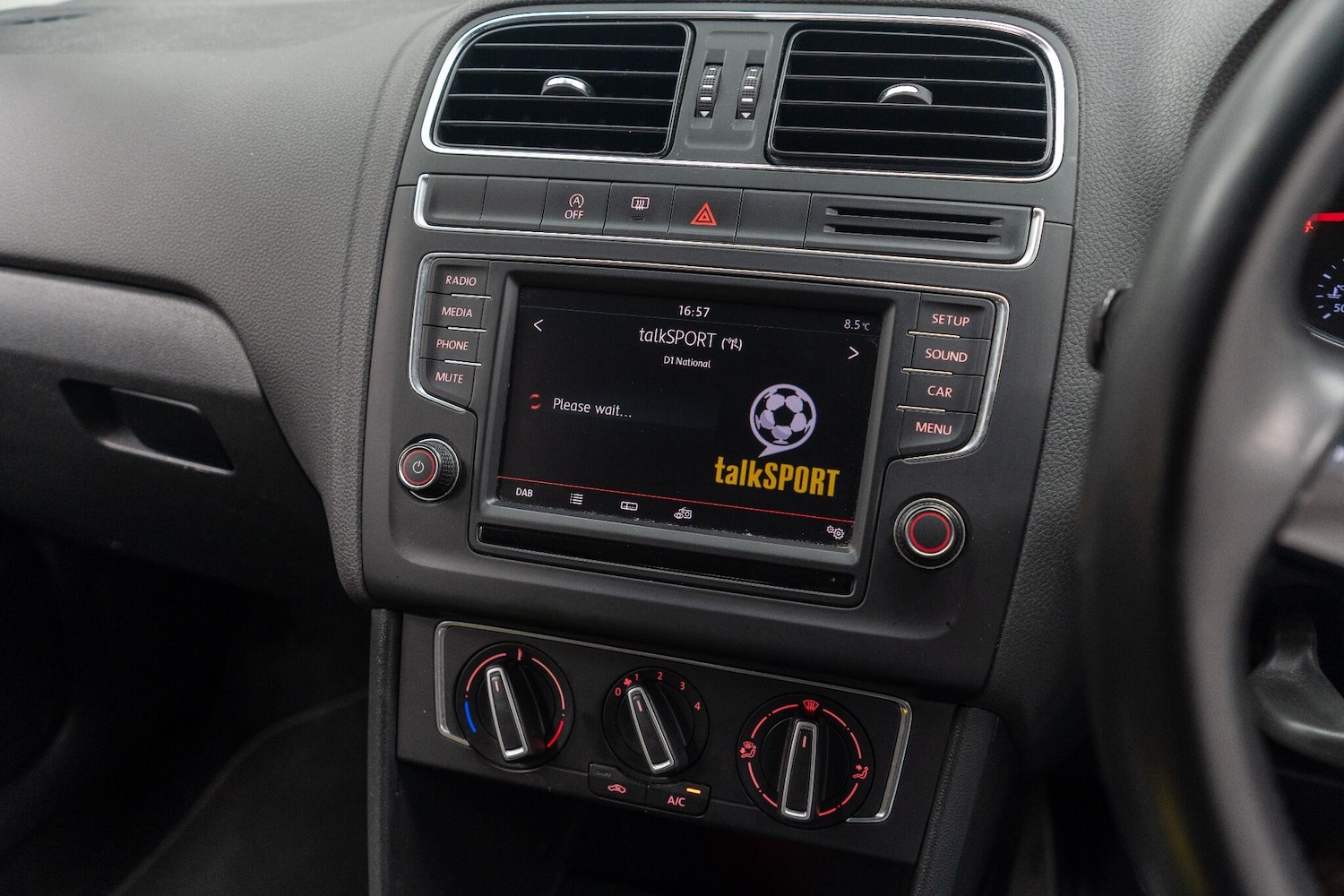 Used Volkswagen Polo 2015 for sale - 77425747: Photo 19