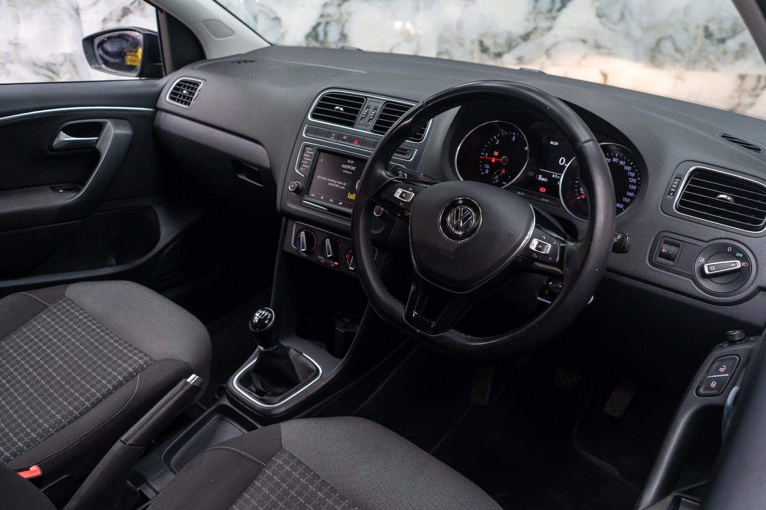 Used Volkswagen Polo 2015 for sale - 77425747: Photo 30