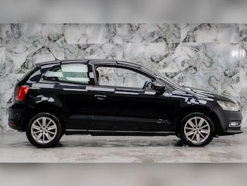 Used Volkswagen Polo 2015 for sale - 77425747: Photo