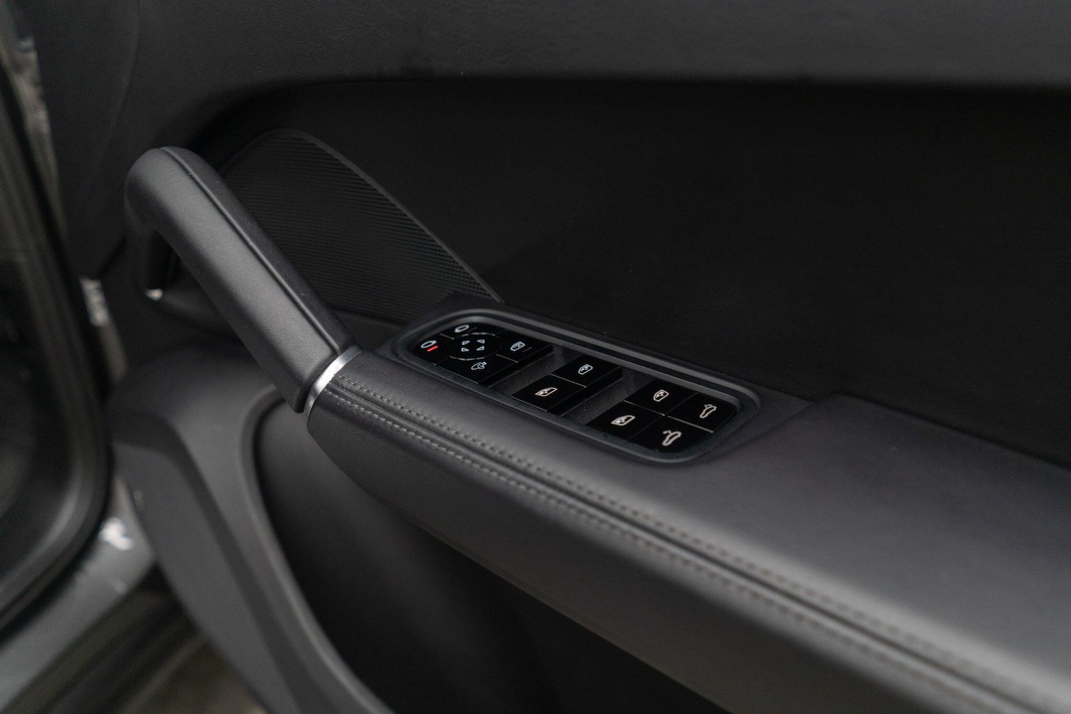 Used Porsche Cayenne 2019 for sale - 76584930: Photo 32