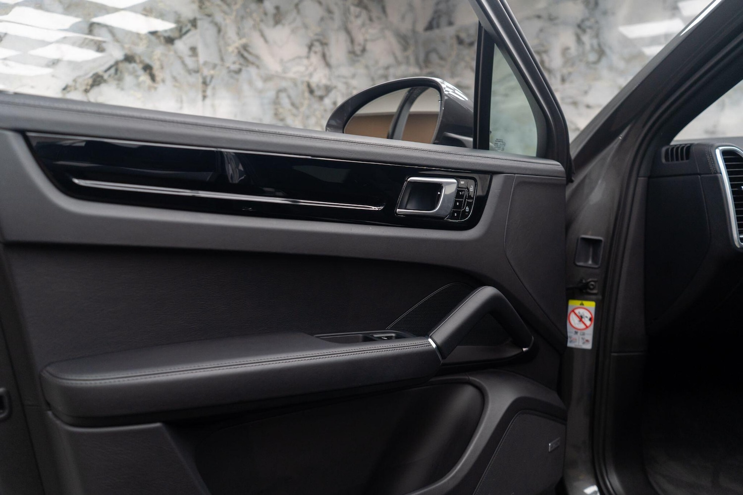 Used Porsche Cayenne 2019 for sale - 76584930: Photo 35