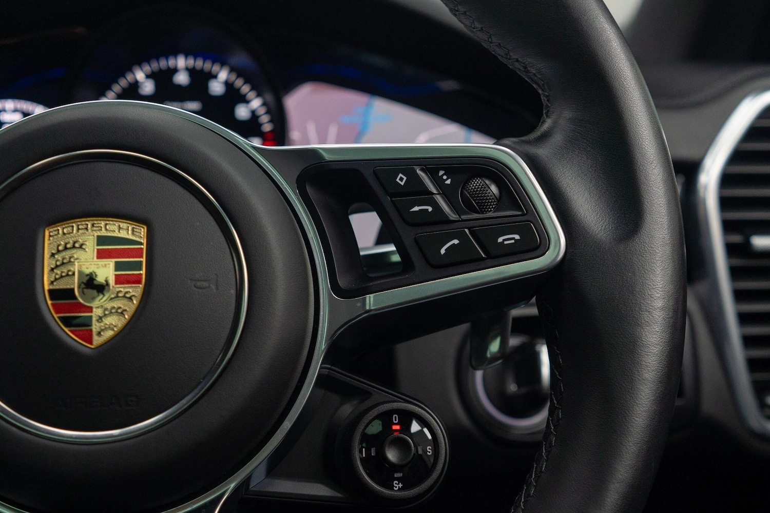 Used Porsche Cayenne 2019 for sale - 76584930: Photo 39