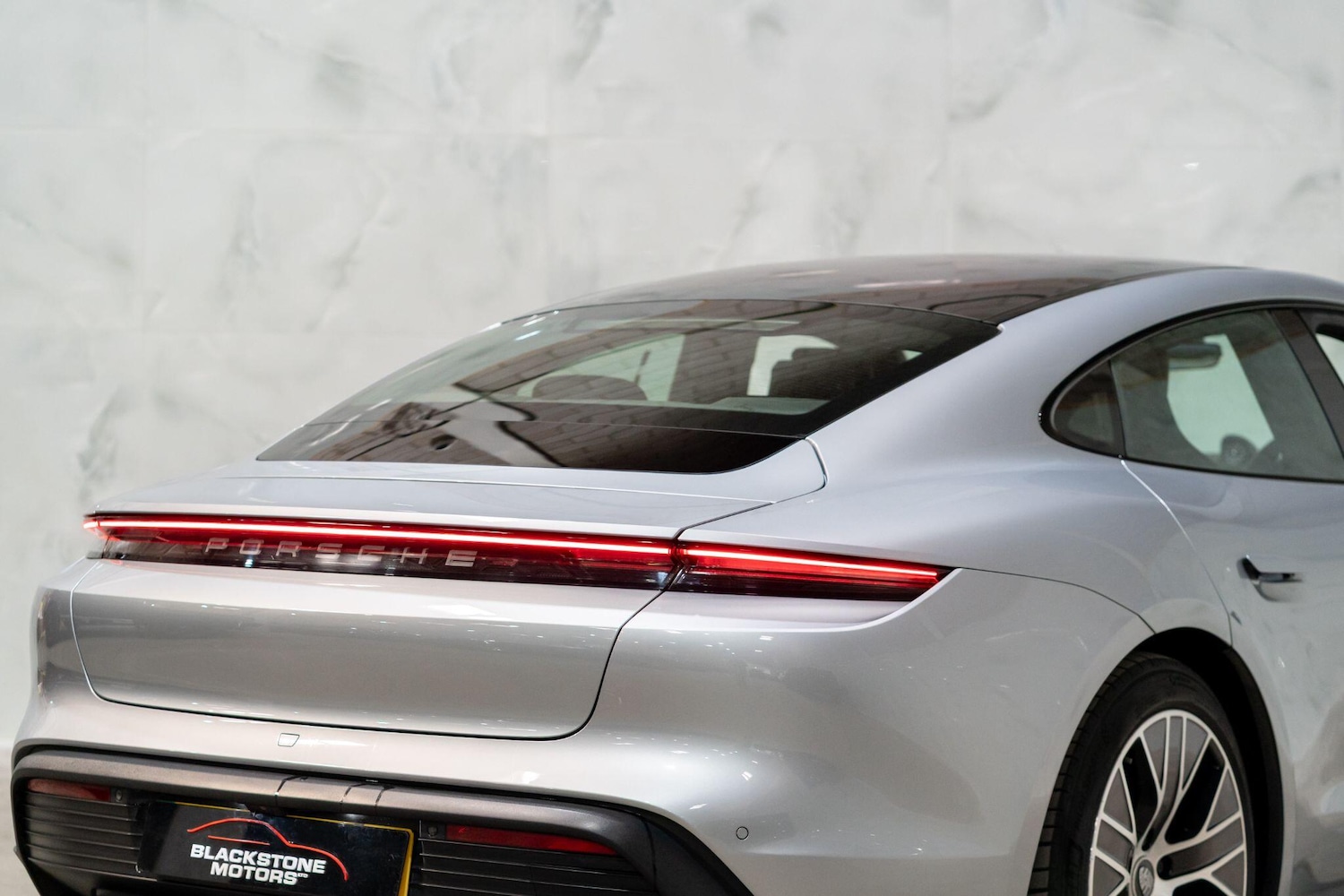 Used Porsche Taycan 2020 for sale - 78185284: Photo 12