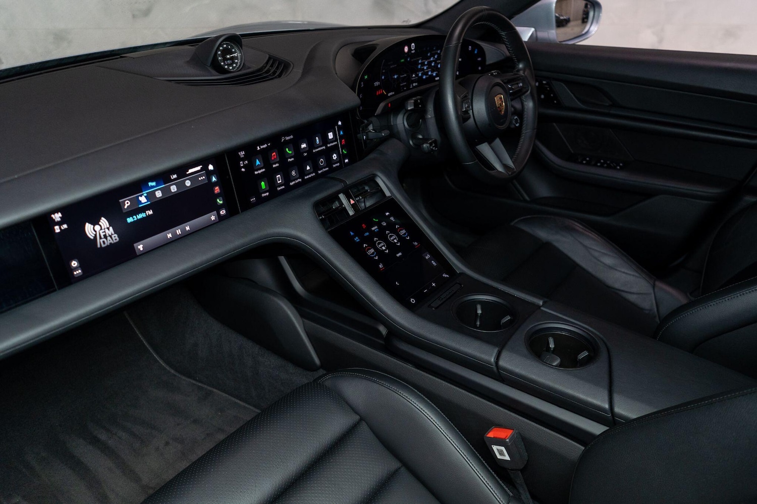 Used Porsche Taycan 2020 for sale - 78185284: Photo 33