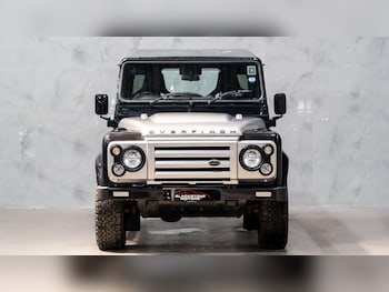 Used Land Rover Defender 2016 for sale - 78675397: Photo