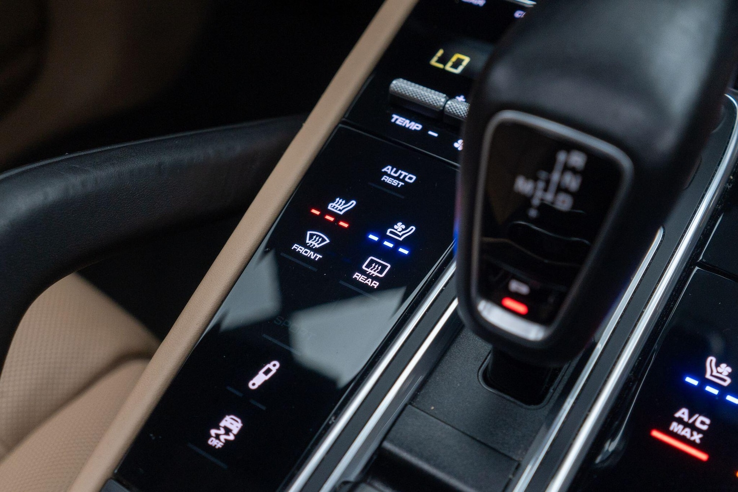 Used Porsche Cayenne 2018 for sale - 76989319: Photo 32