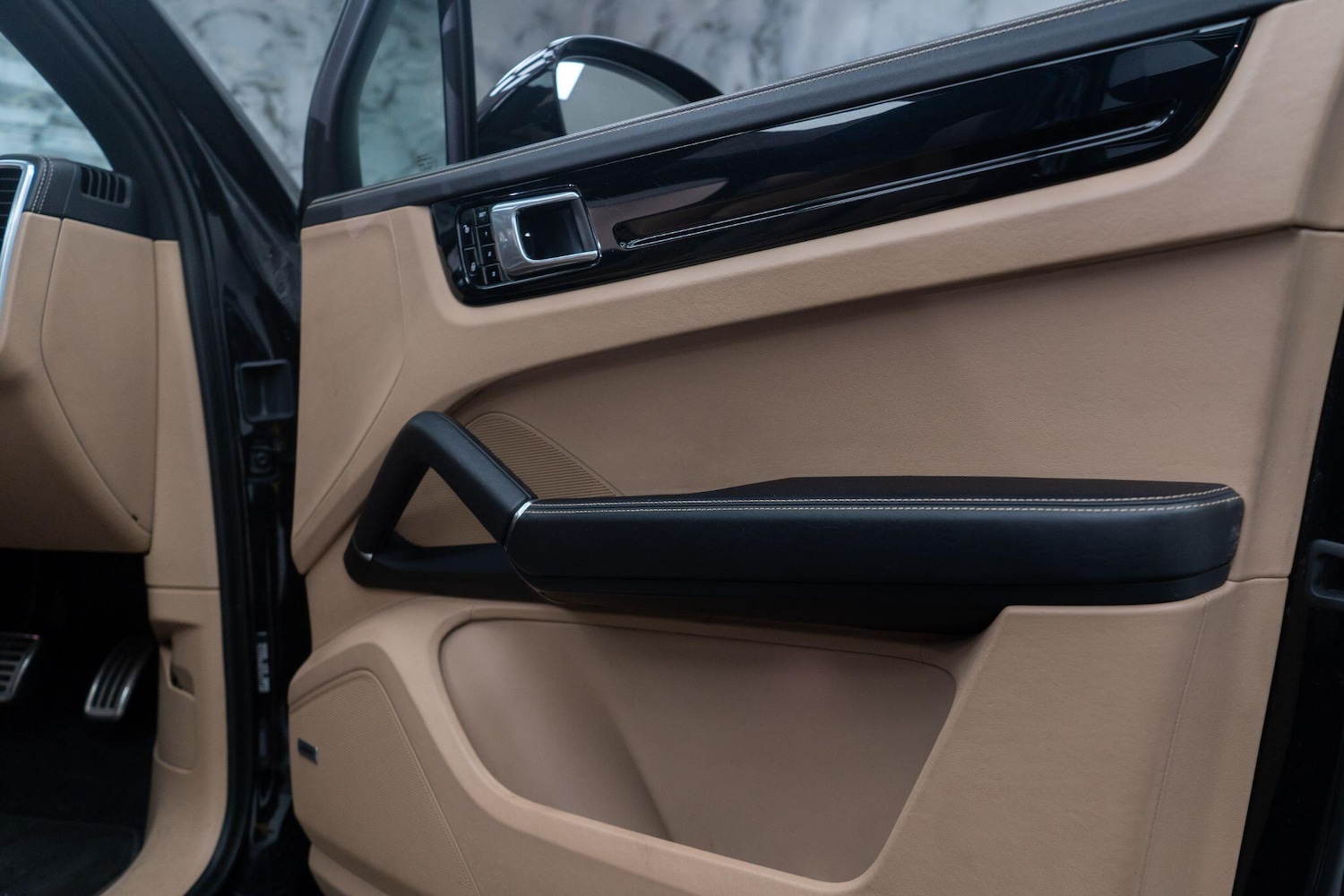 Used Porsche Cayenne 2018 for sale - 76989319: Photo 33