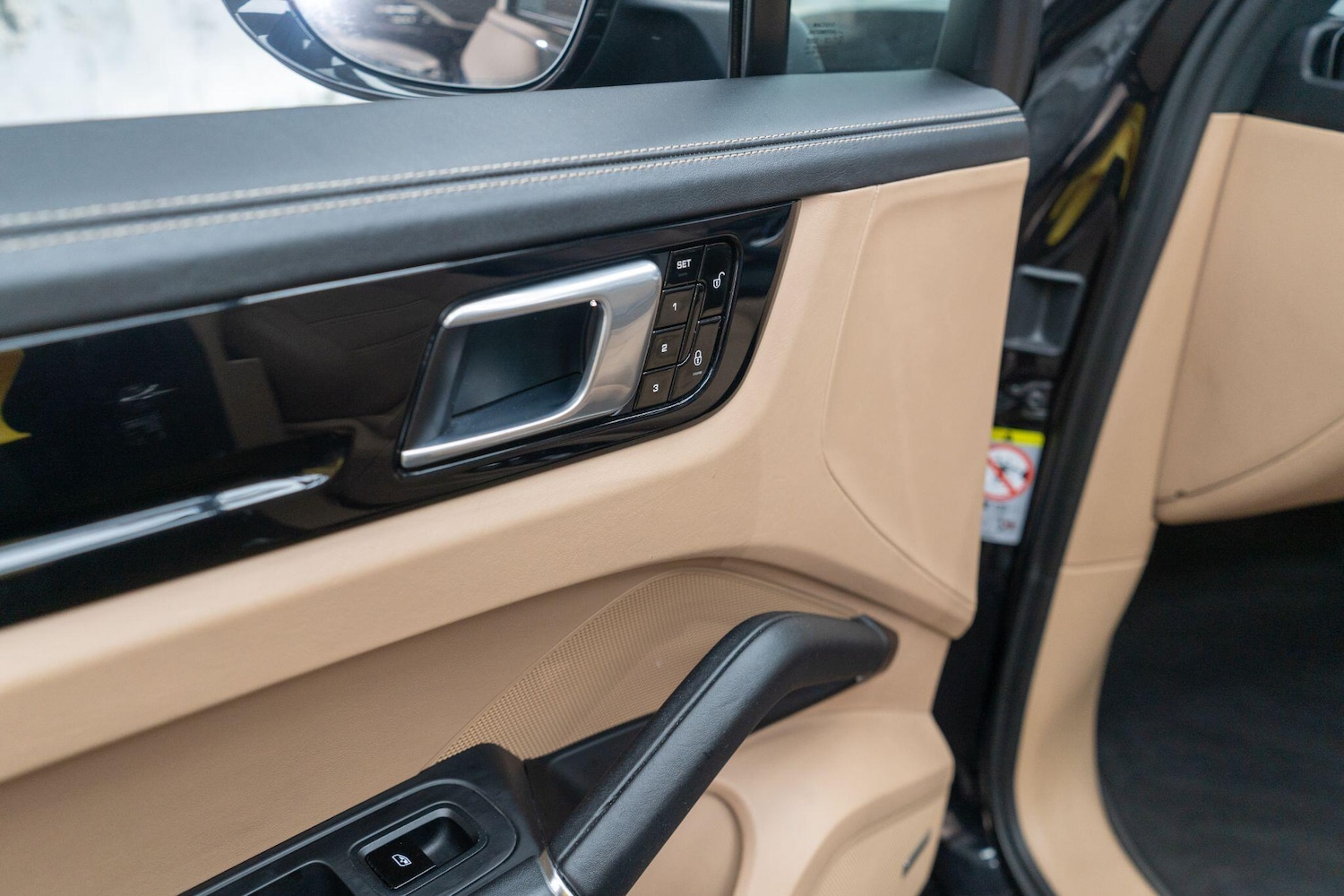 Used Porsche Cayenne 2018 for sale - 76989319: Photo 42