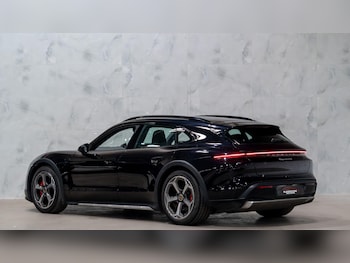 Used Porsche Taycan 2023 for sale - 78822590: Photo