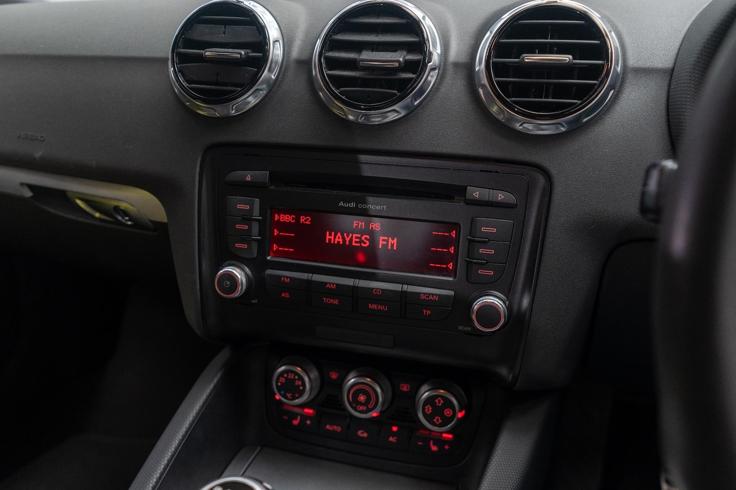 Used Audi TT 2012 for sale - 76987982: Photo 17