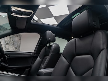 Used Porsche Macan 2022 for sale - 75478721: Photo