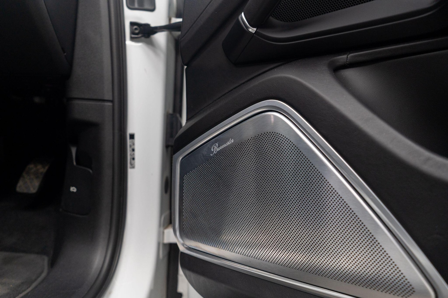 Used Porsche Cayenne for sale - 76824467: Photo 2