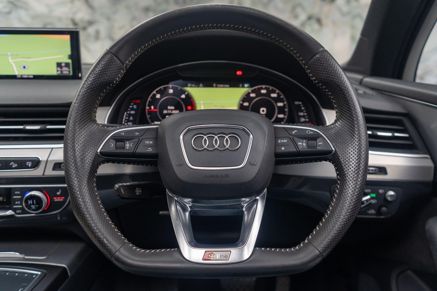 Used Audi Q7 2015 for sale - 76633807: Photo 33