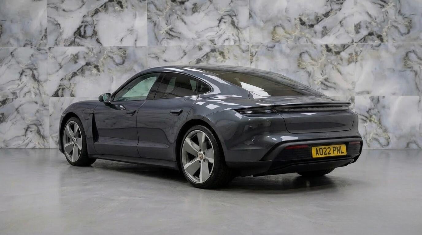 Used Porsche Taycan 2022 for sale - 77637536: Photo 2