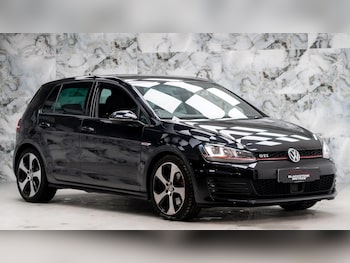 Used Volkswagen Golf 2016 for sale - 77120497: Photo