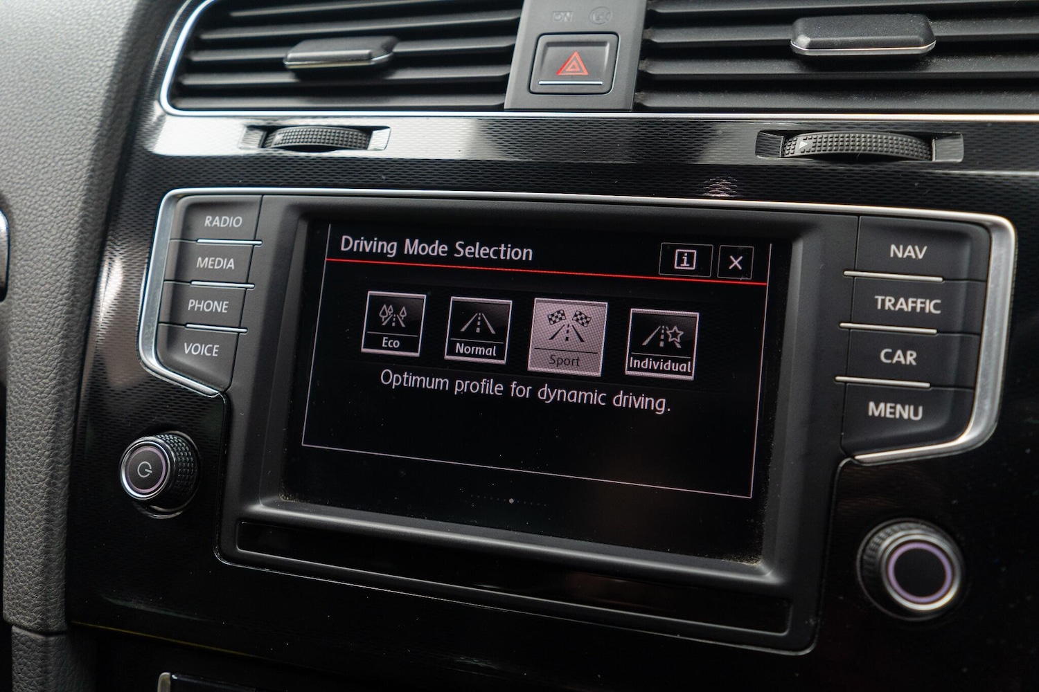 Used Volkswagen Golf 2016 for sale - 77120497: Photo 25