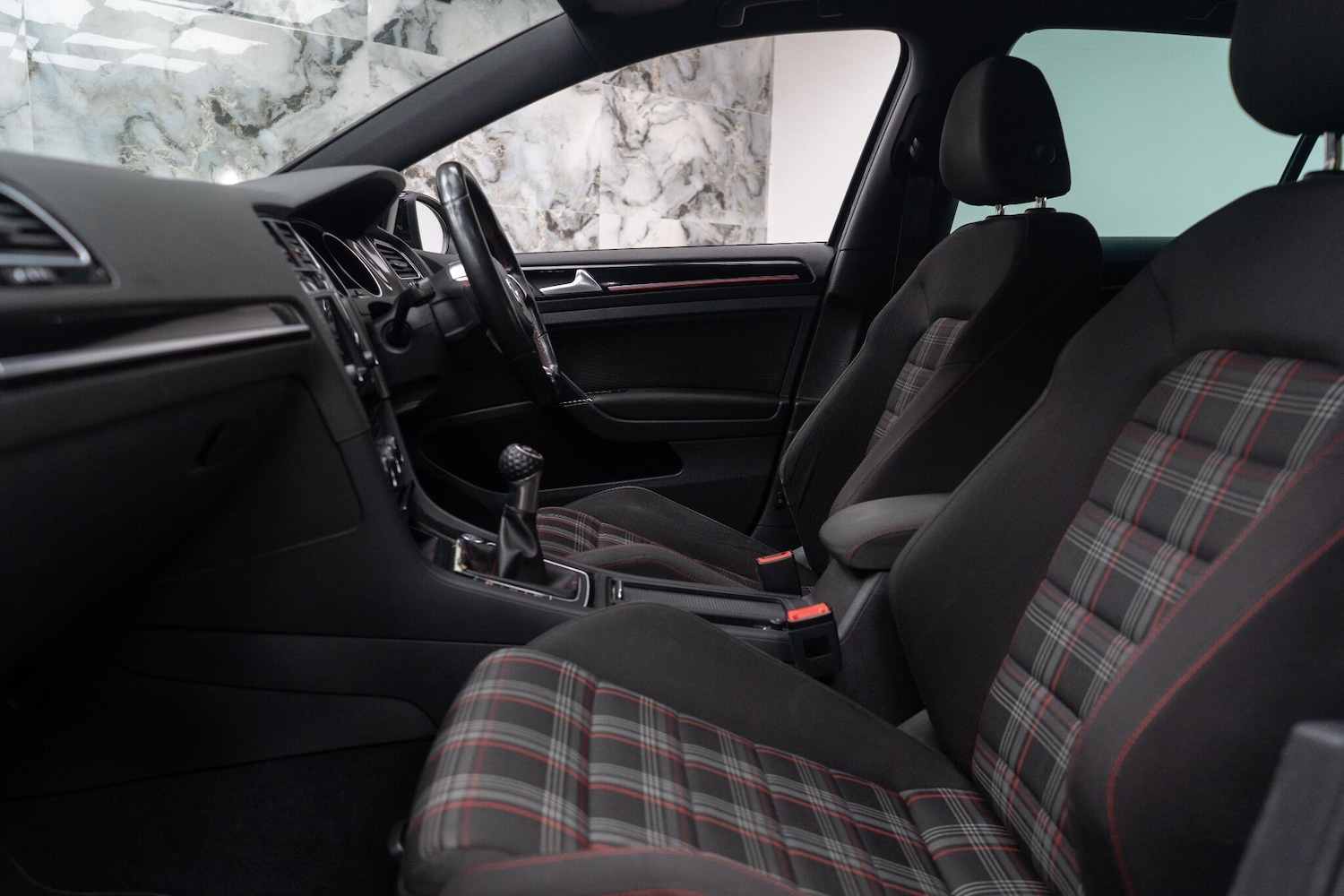 Used Volkswagen Golf 2016 for sale - 77120497: Photo 30