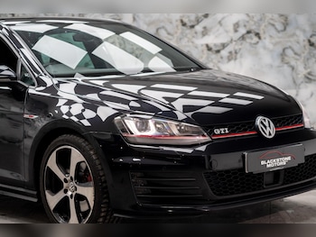 Used Volkswagen Golf 2016 for sale - 77120497: Photo