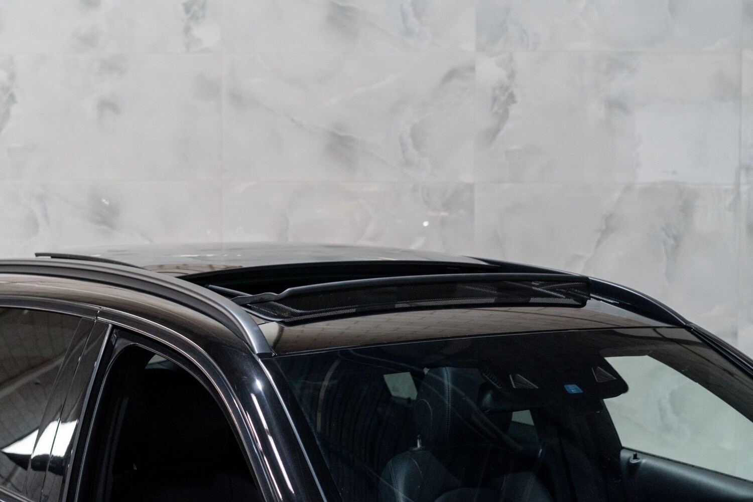 Used Mercedes-Benz GLC 2018 for sale - 77969897: Photo 2