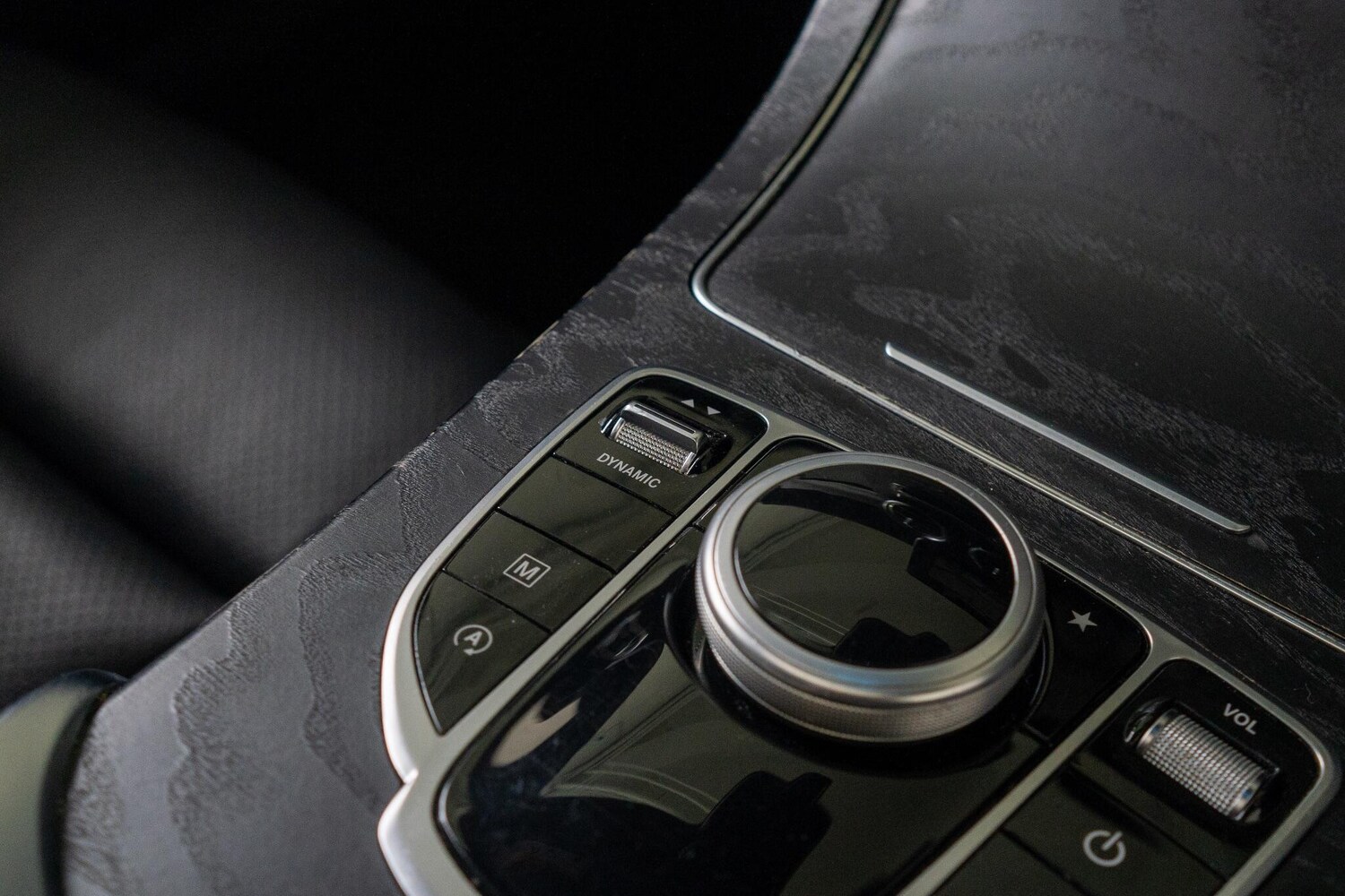 Used Mercedes-Benz GLC 2018 for sale - 77969897: Photo 27