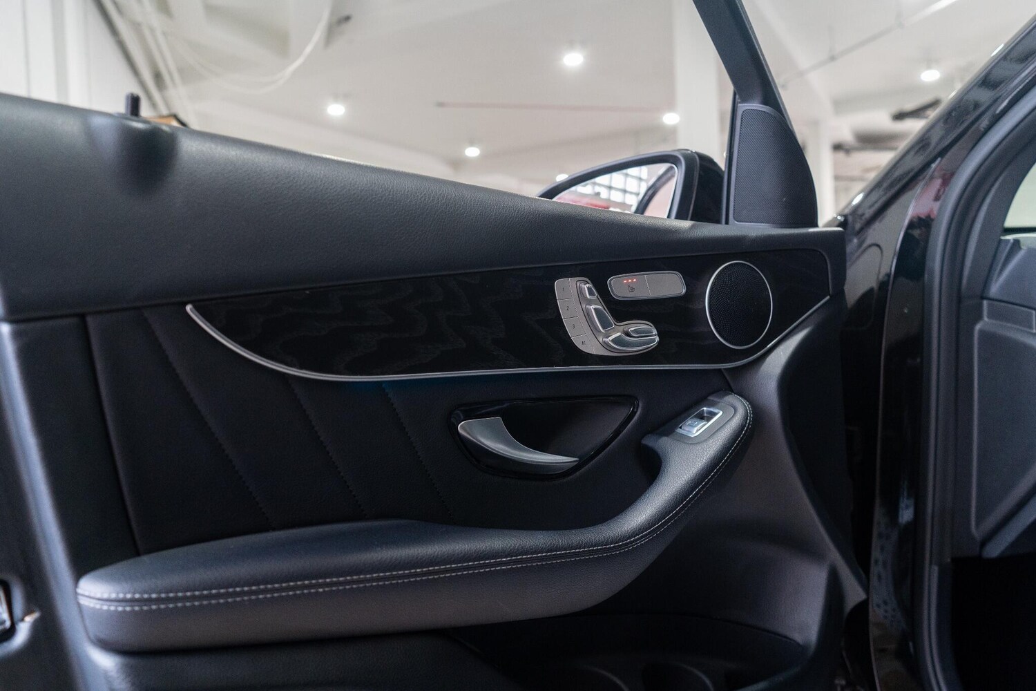 Used Mercedes-Benz GLC 2018 for sale - 77969897: Photo 33