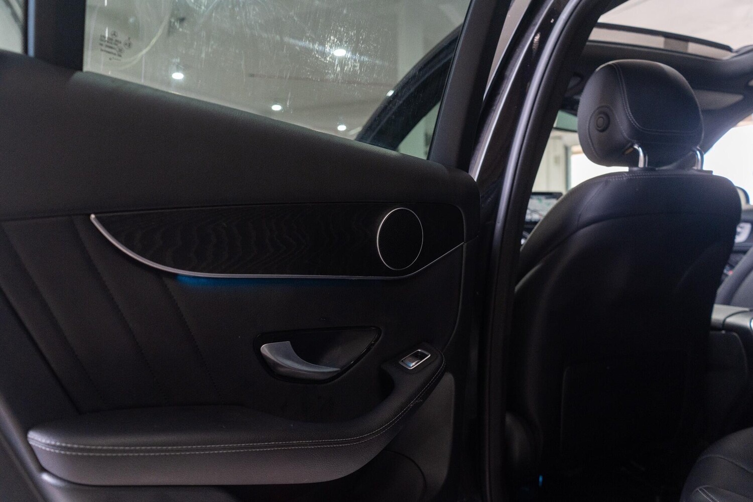 Used Mercedes-Benz GLC 2018 for sale - 77969897: Photo 35