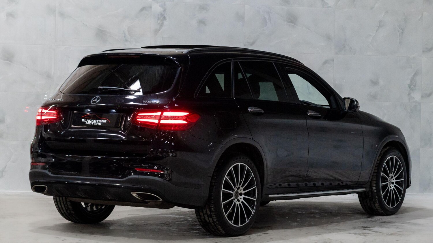 Used Mercedes-Benz GLC 2018 for sale - 77969897: Photo 8