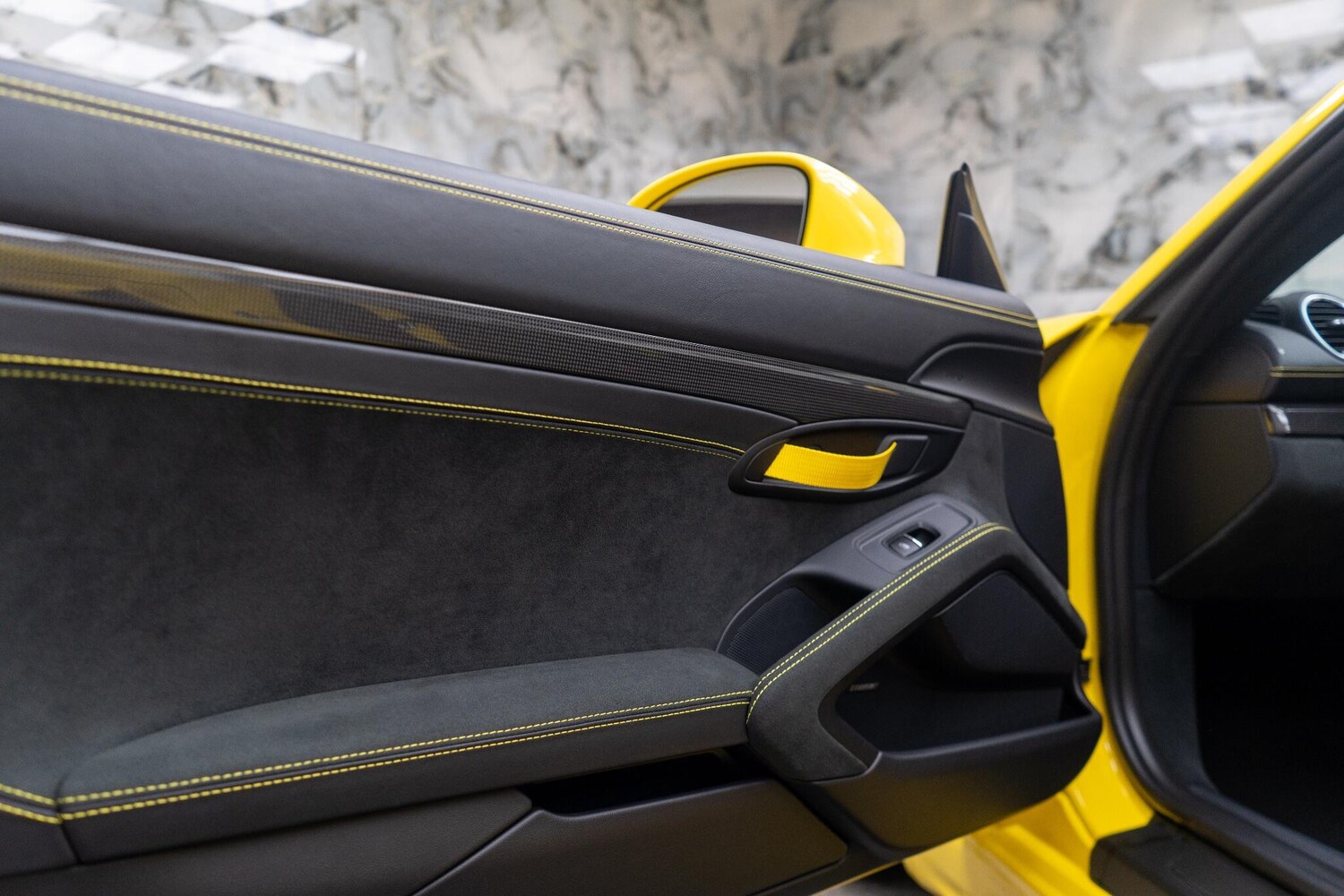 Used Porsche Cayman 2022 for sale - 77343828: Photo 39