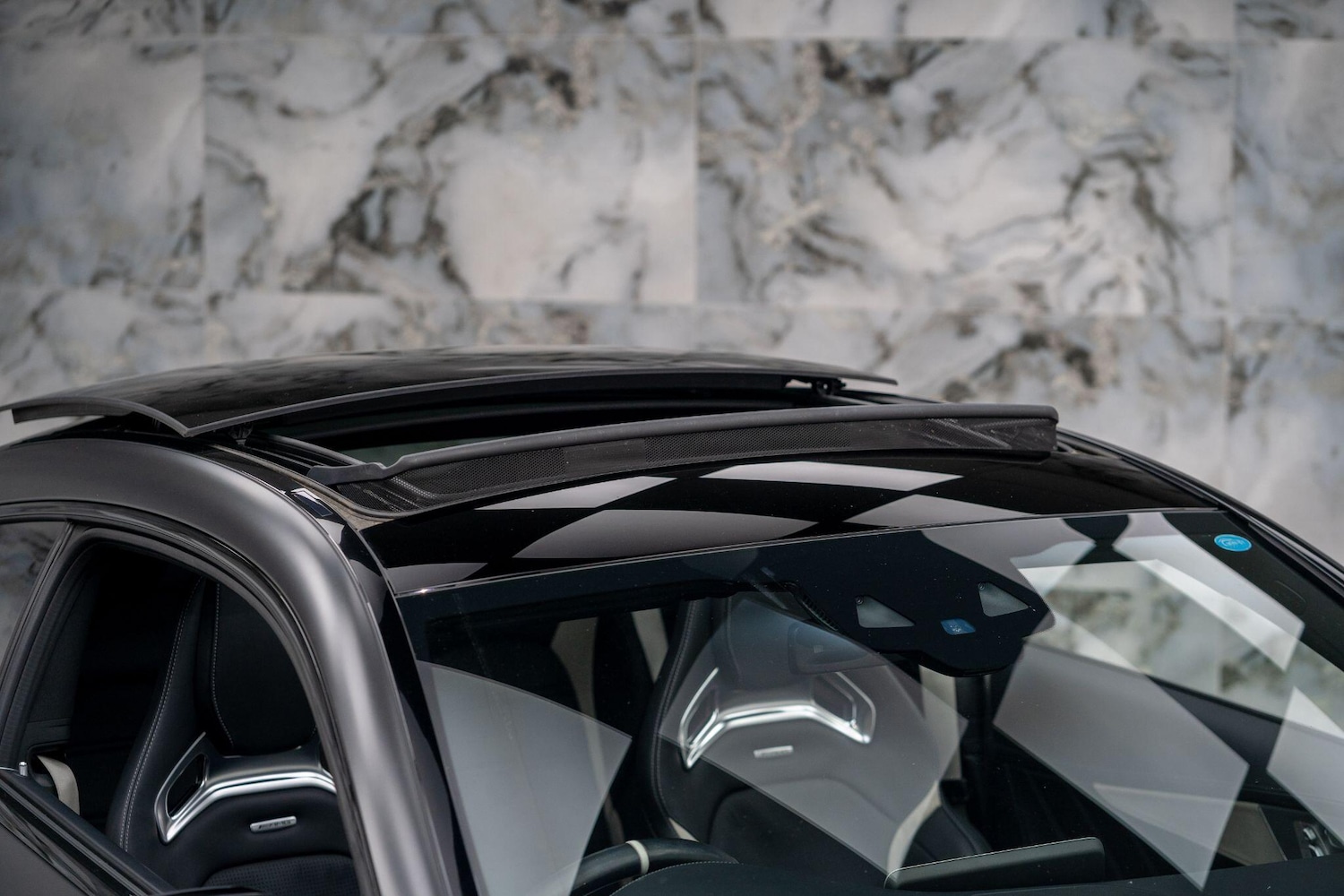 Used Mercedes-Benz C Class 2019 for sale - 76899493: Photo 2