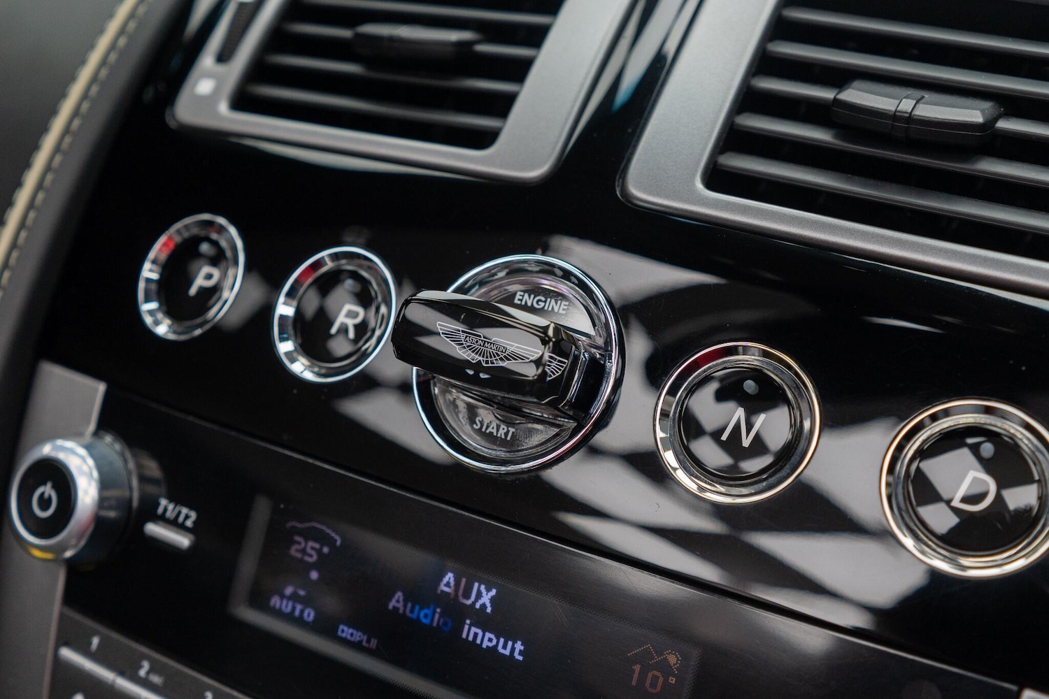 Used Aston Martin Virage for sale - 77156615: Photo 30