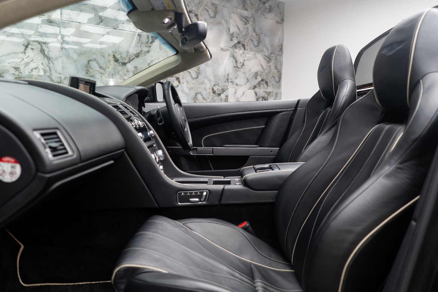 Used Aston Martin Virage for sale - 77156615: Photo 39