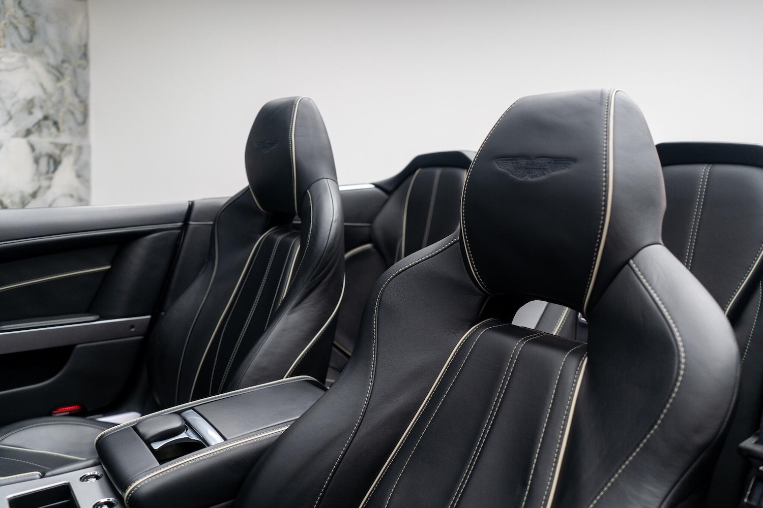 Used Aston Martin Virage for sale - 77156615: Photo 40