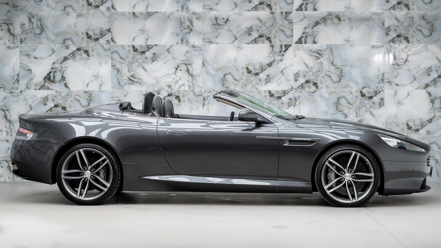 Used Aston Martin Virage for sale - 77156615: Photo 6