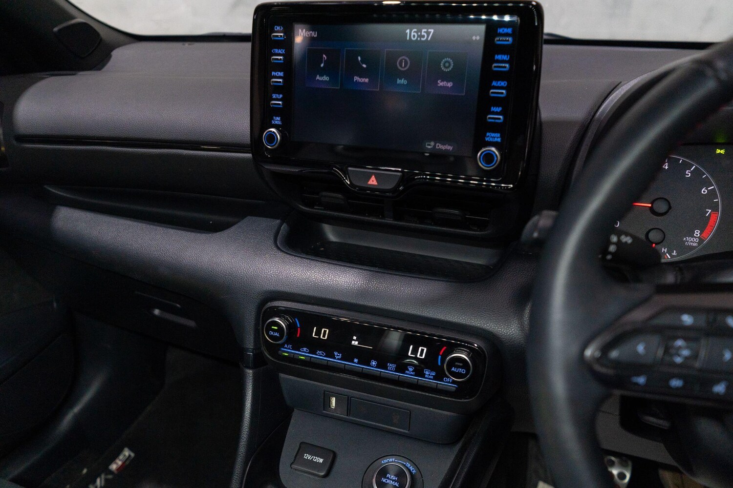 Used Toyota Yaris for sale - 78214125: Photo 17