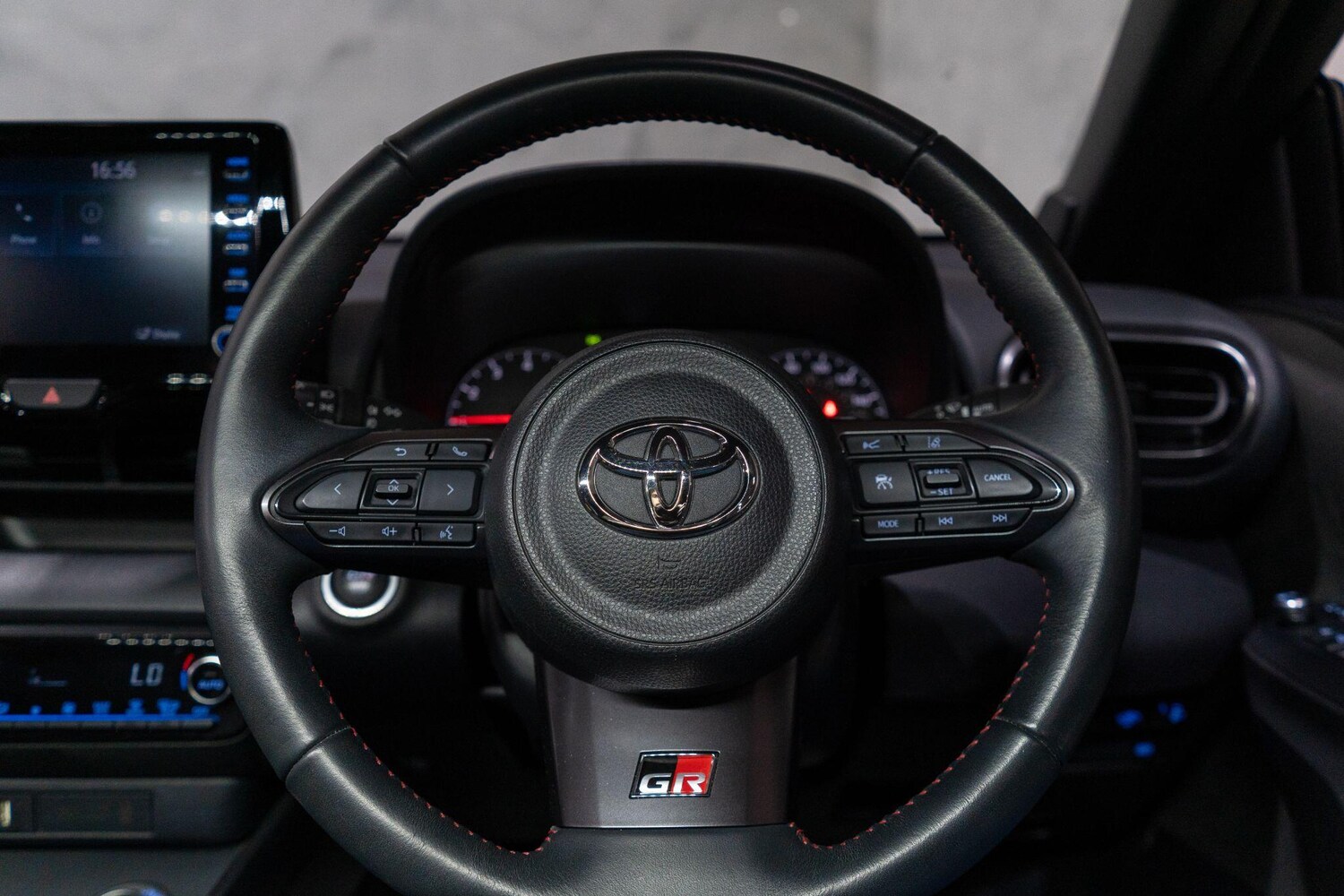 Used Toyota Yaris for sale - 78214125: Photo 25