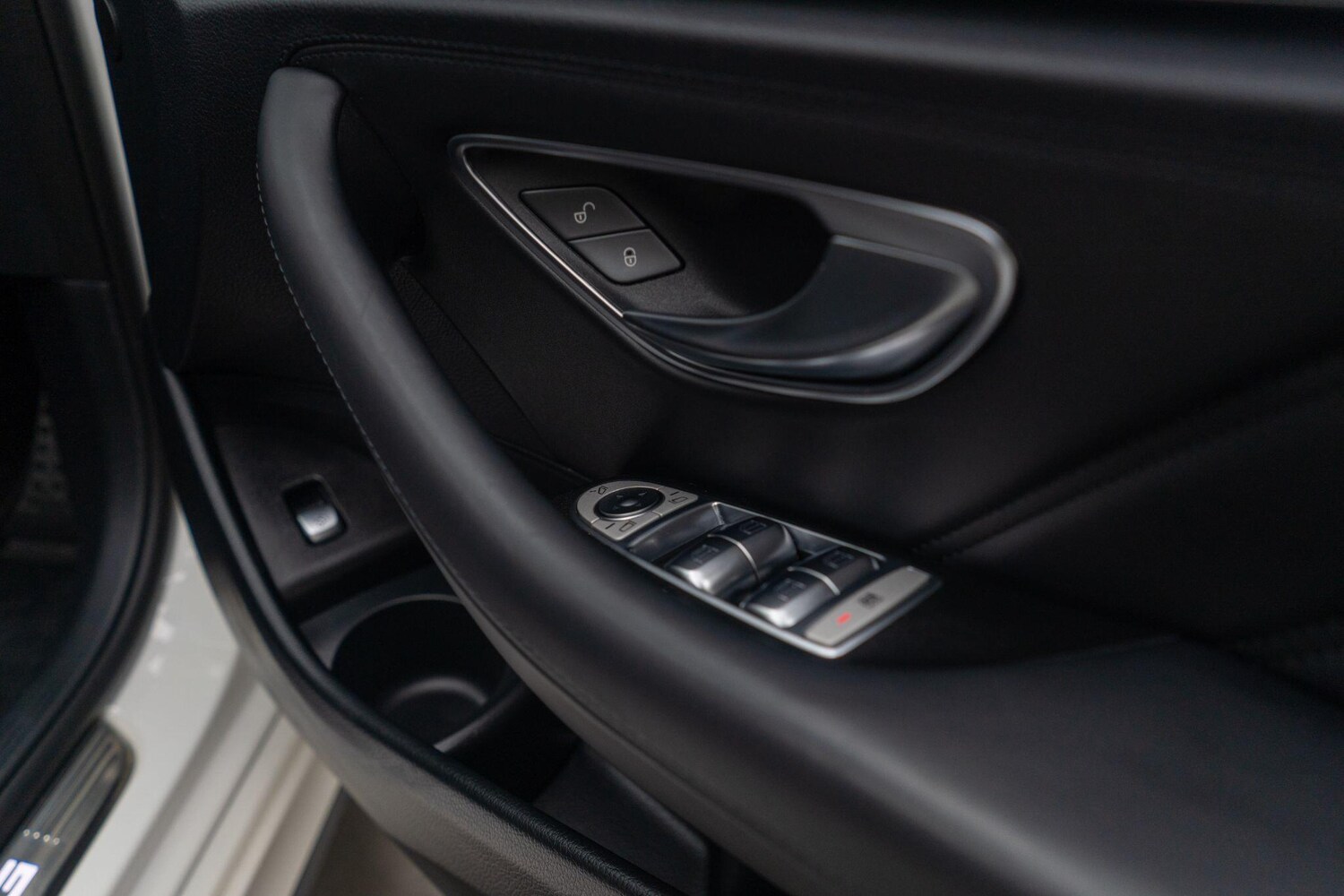 Used Mercedes-Benz E Class for sale - 76499200: Photo 39